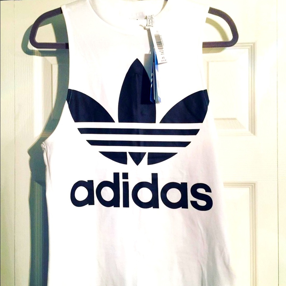 NWT Aritzia Addidas tank/muscle tee size XS